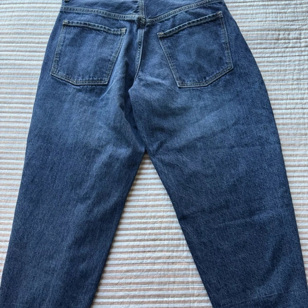 Old Navy Extra High Waist Balloon Jean - Picture 12 of 13